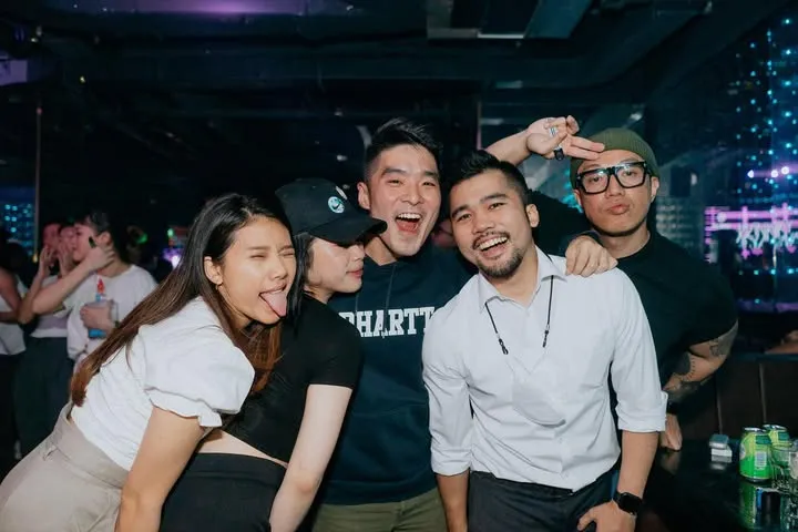 Billions Pacific Place Bar Jakarta