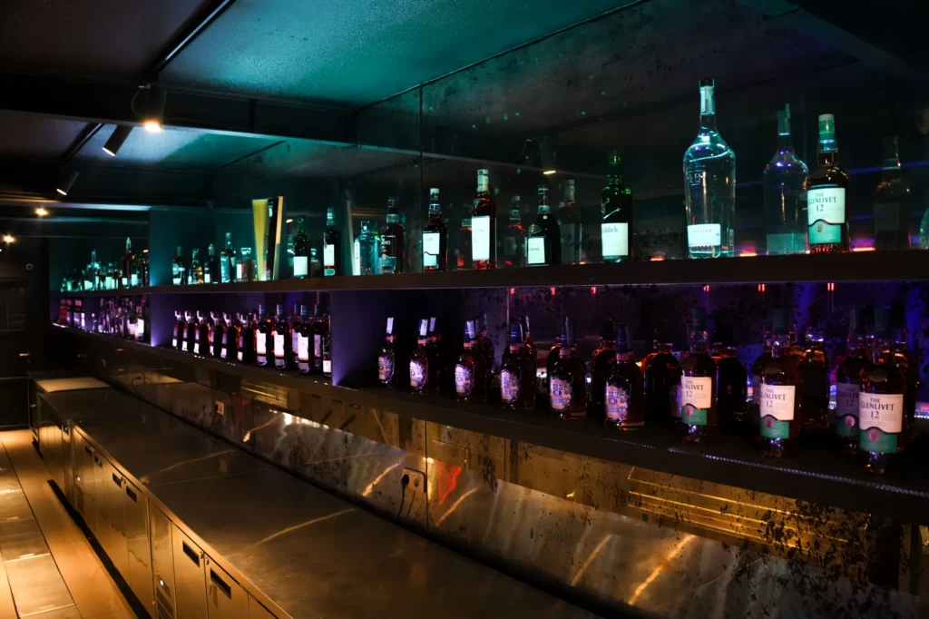 Minuman berkelas nightclub PATS X