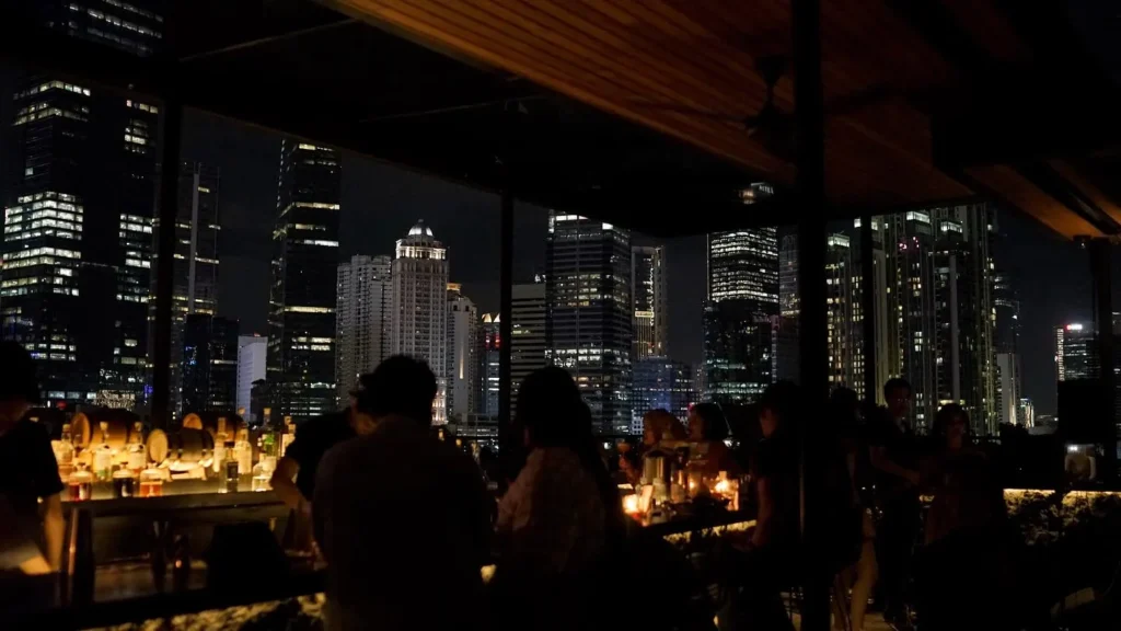 Noru Rooftop Jakarta crowd Night Party